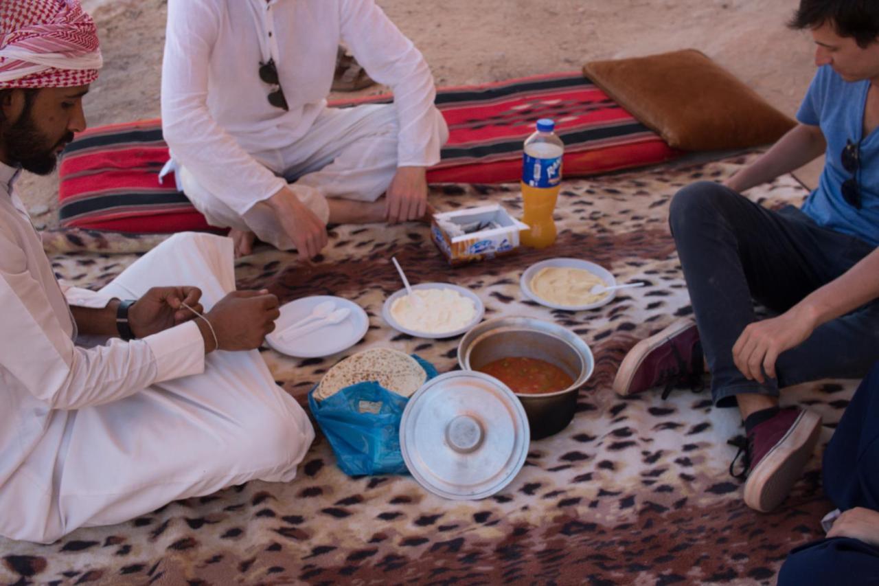 Wadi Rum Desert Home Bagian luar foto