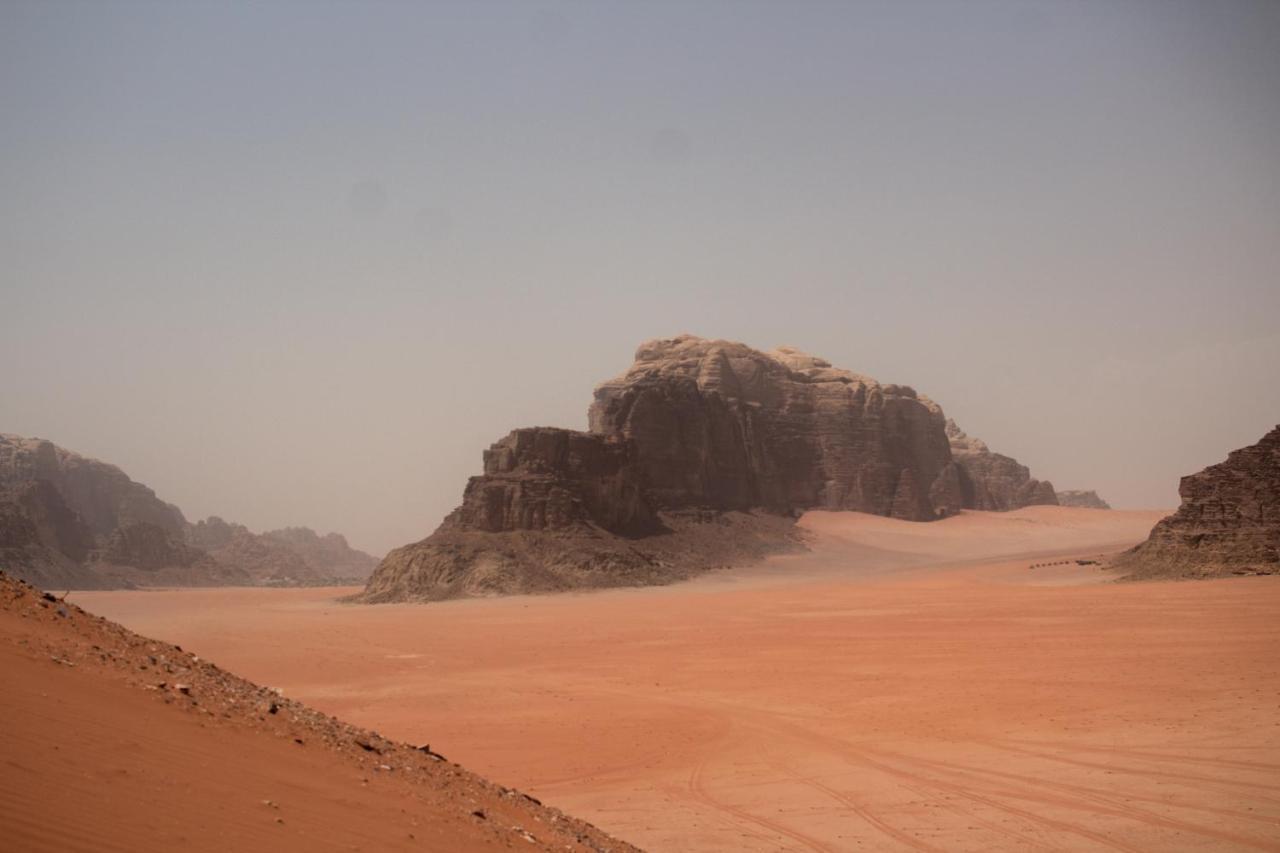 Wadi Rum Desert Home Bagian luar foto